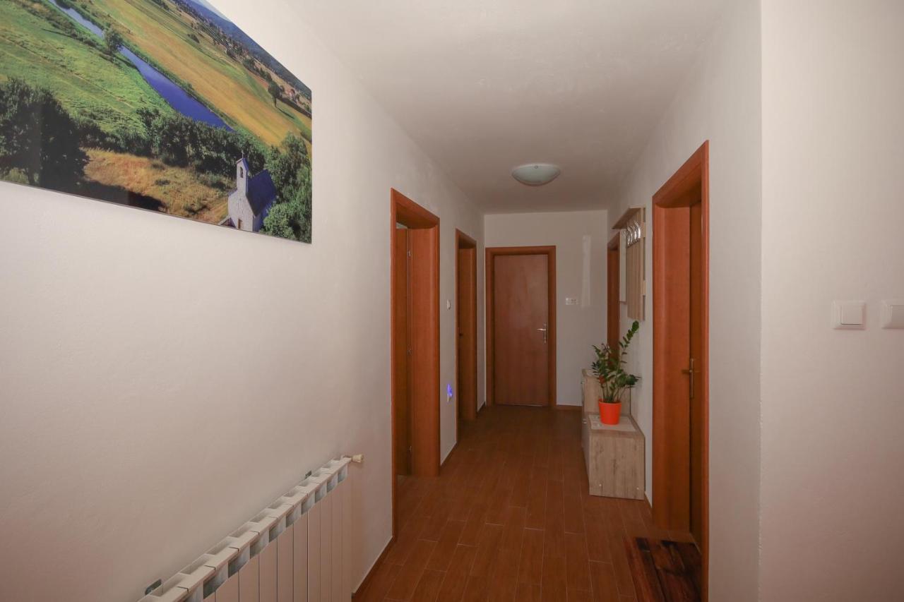 Apartman Lucija & Luka Otočac Εξωτερικό φωτογραφία