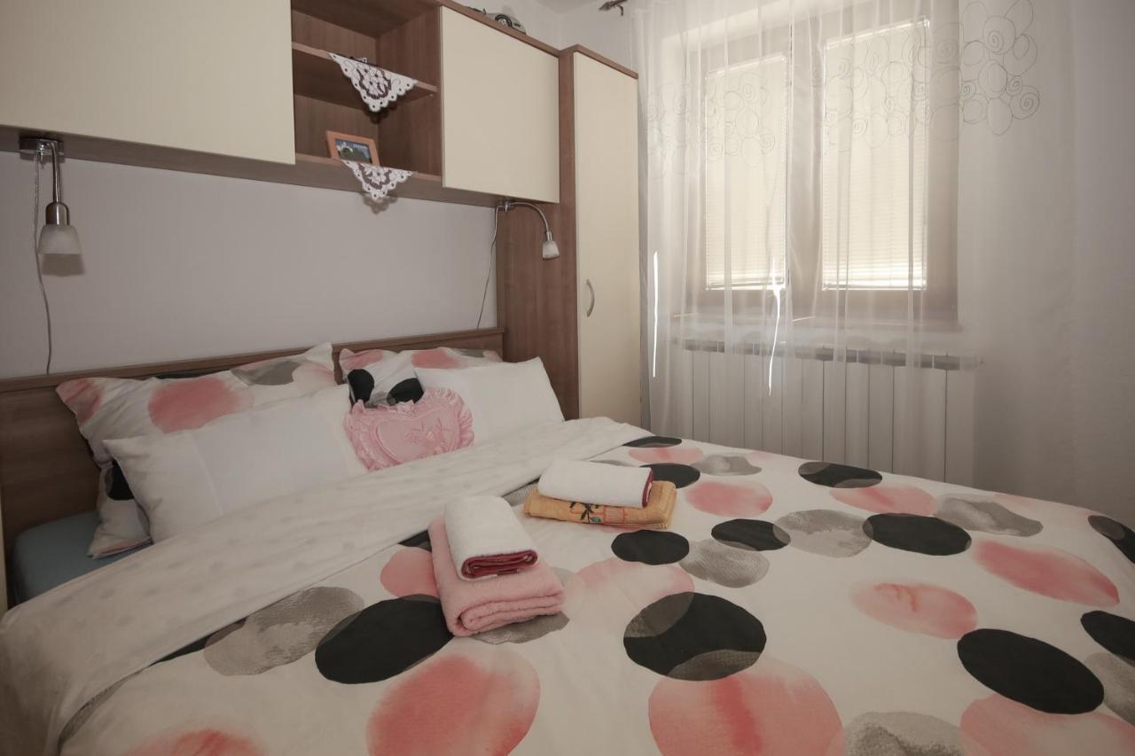 Apartman Lucija & Luka Otočac Εξωτερικό φωτογραφία